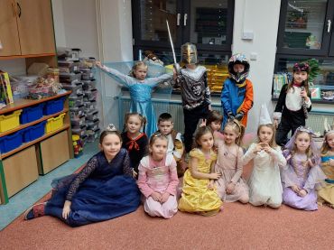 Foto k aktualitě Maškarní výuka v 1.A