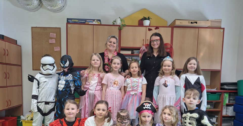 Maškarní výuka v 1.B