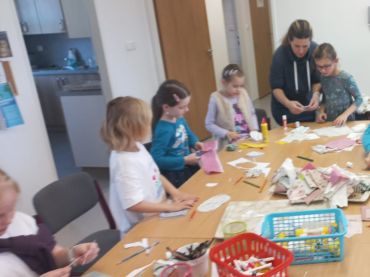 Foto k aktualitě Velikonoční tvoření v 2.oddělení ŠD