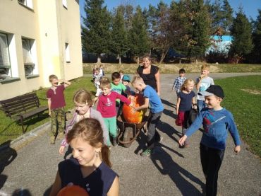 Foto k aktualitě Dýňování ve školní družině