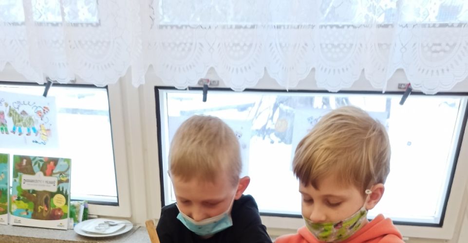 Smažení koblih v družině