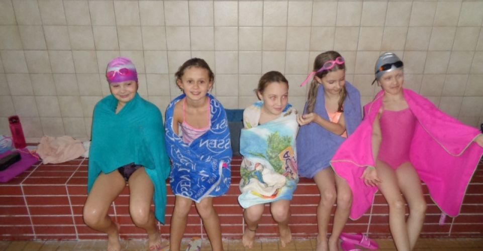 Vánoční plavecké závody