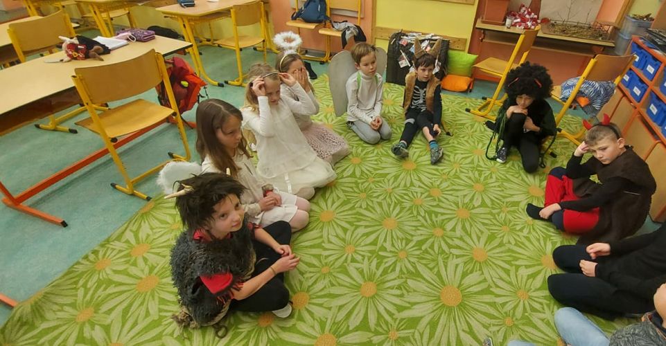 Čerto-andělské vyučování ve 3. třídě