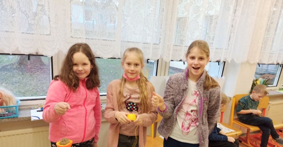 Ptačí hodinka v družině