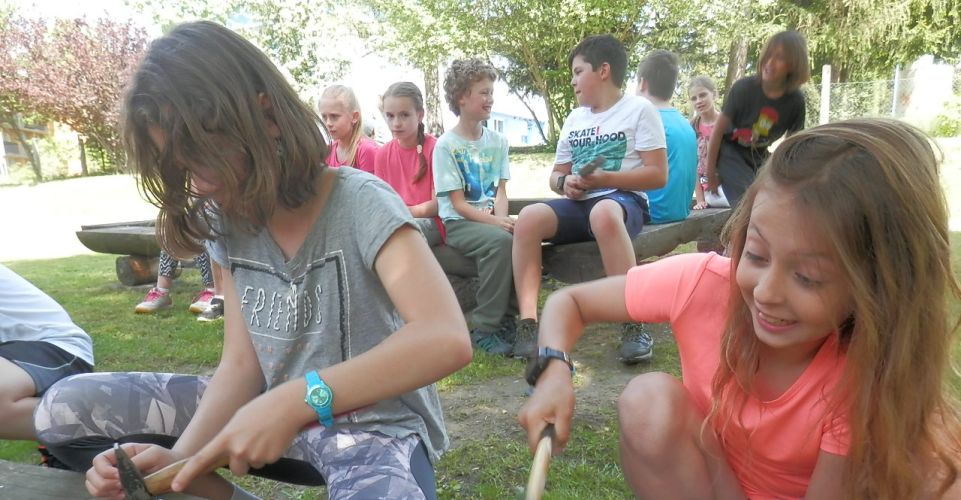 Soutěž v zatloukání hřebíků