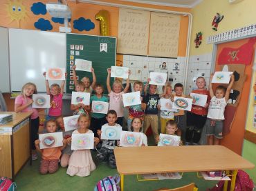 Foto k aktualitě Prvňáčci tvoří v hodinách