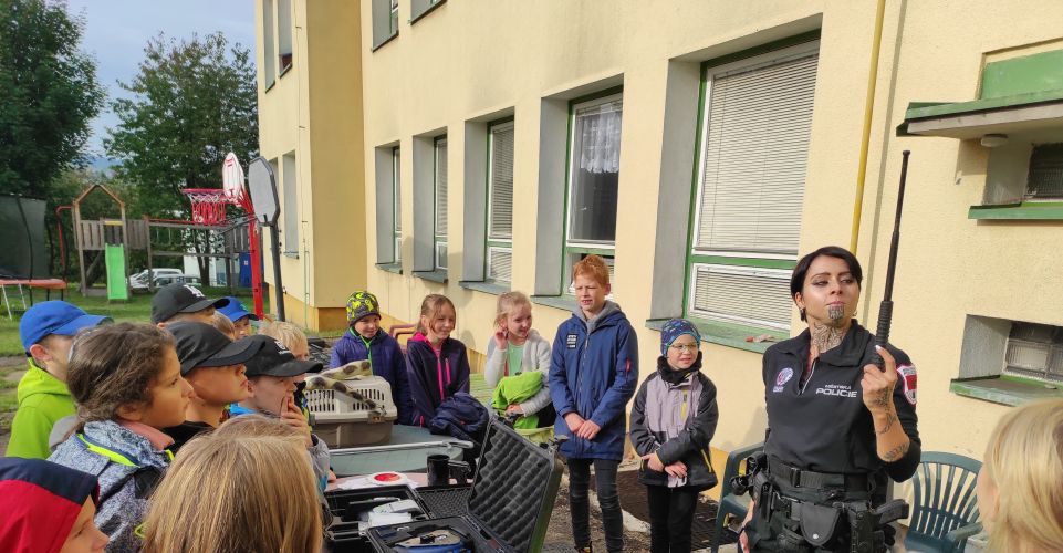 Dopoledne s městskou policií a hasiči