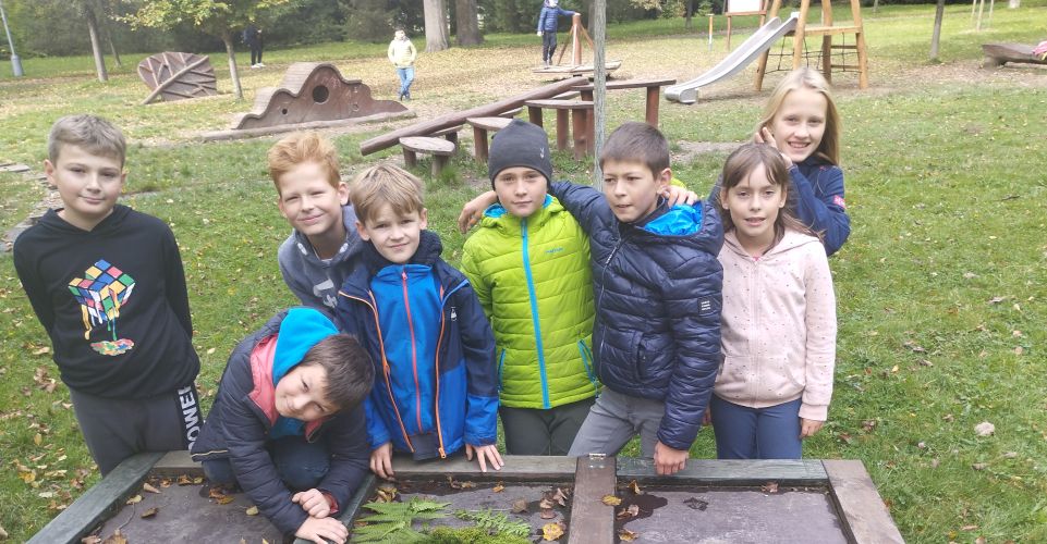 Přírodovědná vycházka čtvrté třídy