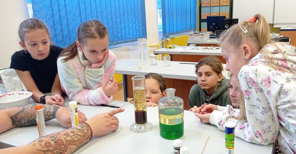 Návštěva páťáků v ZŠ Pod Skalkou