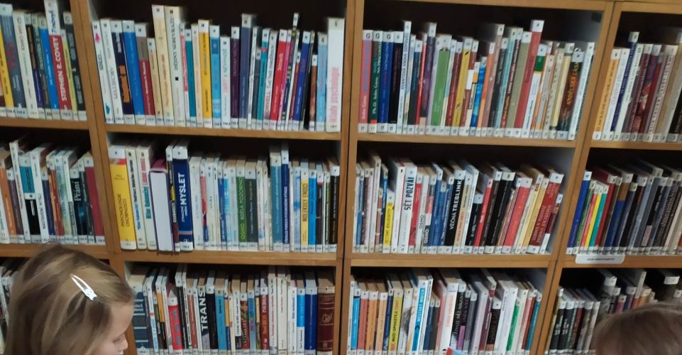 Prvňáčci poprvé v městské knihovně