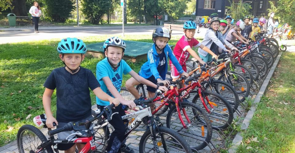 Čtvrťáci na dopravním hřišti