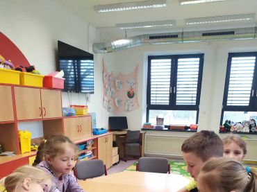 Foto k aktualitě Šikulové vyrábí pilinového panáčka