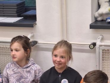 Foto k aktualitě Čtenářská stezka aneb my se knížek nebojíme!