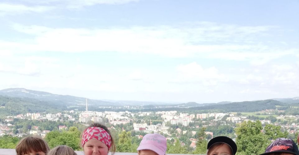 Prvňáčci na Jurkovičově rozhledně