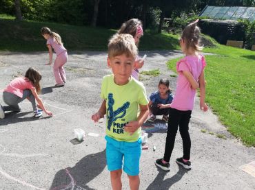 Foto k aktualitě Výtvarná výchova v 1. třídě