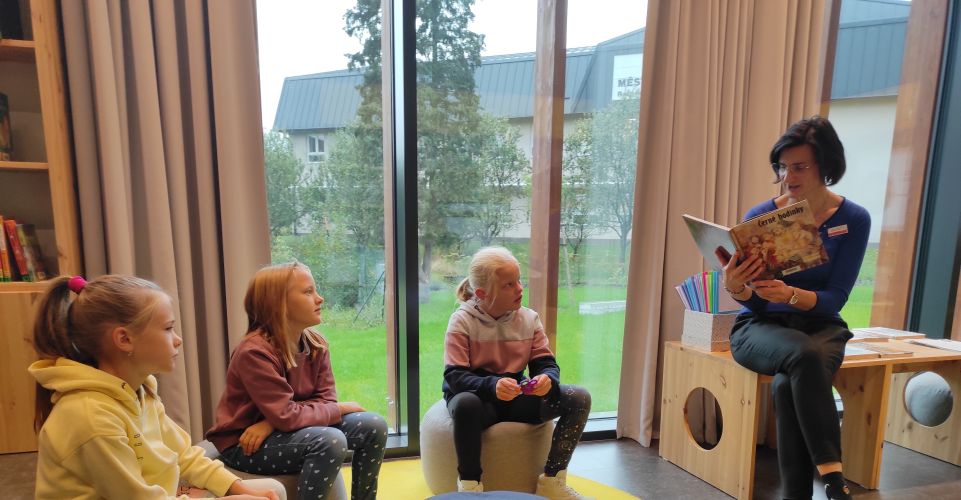 Třeťáci v knihovně na besedě Pohádkový Rožnov