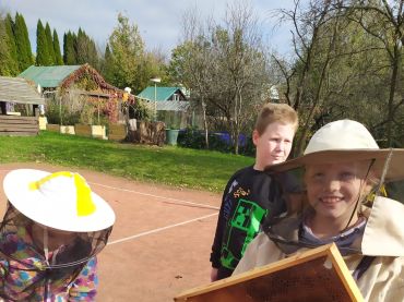 Foto k aktualitě Odpoledne se včelaři - interaktivní akce pro I. a II. oddělení ŠD