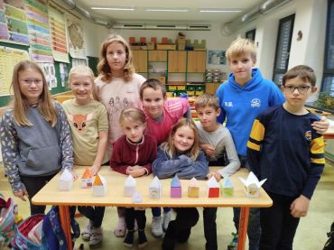 Foto k aktualitě 4. třída - dopoledne s geometrickými tělesy