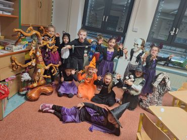 Foto k aktualitě Strašidelné vyučování v 1. A