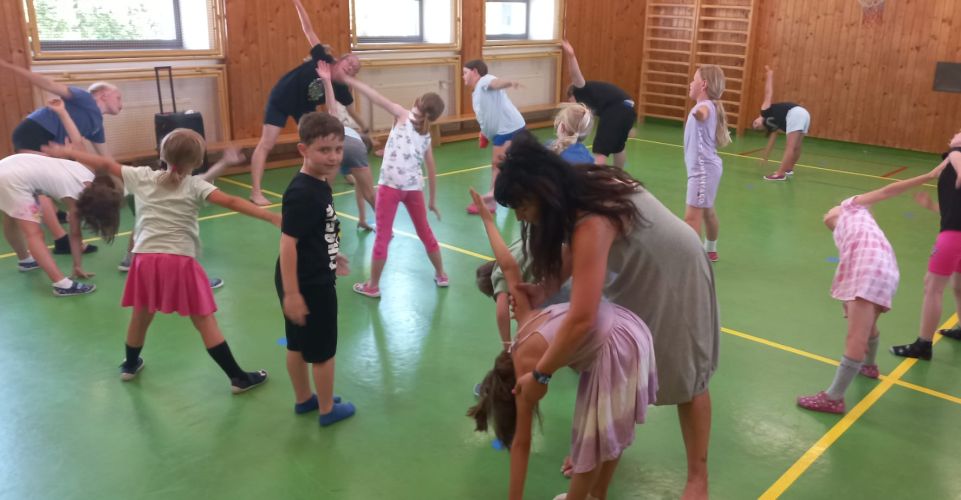 Skákací boty ve školní družině