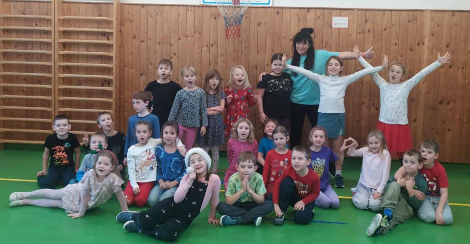 Vánoční tančení v družině 