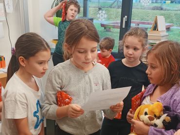 Foto k aktualitě Do školní knihovny přišel Ježíšek...!