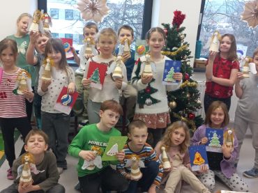 Foto k aktualitě Vánoční tvoření ve školní družině 