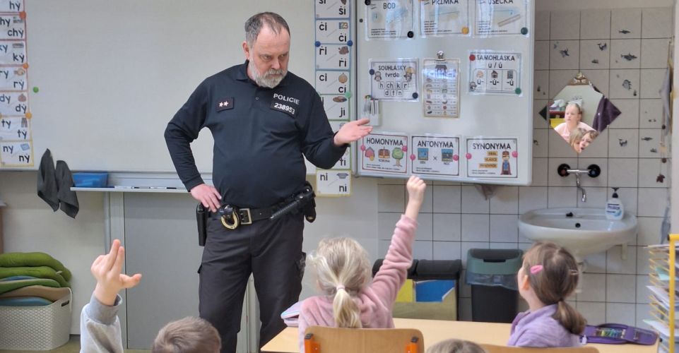 Policista je náš kamarád 