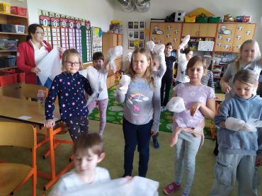 Foto k aktualitě Světový den zdraví - školení 1. pomoci ve školní družině